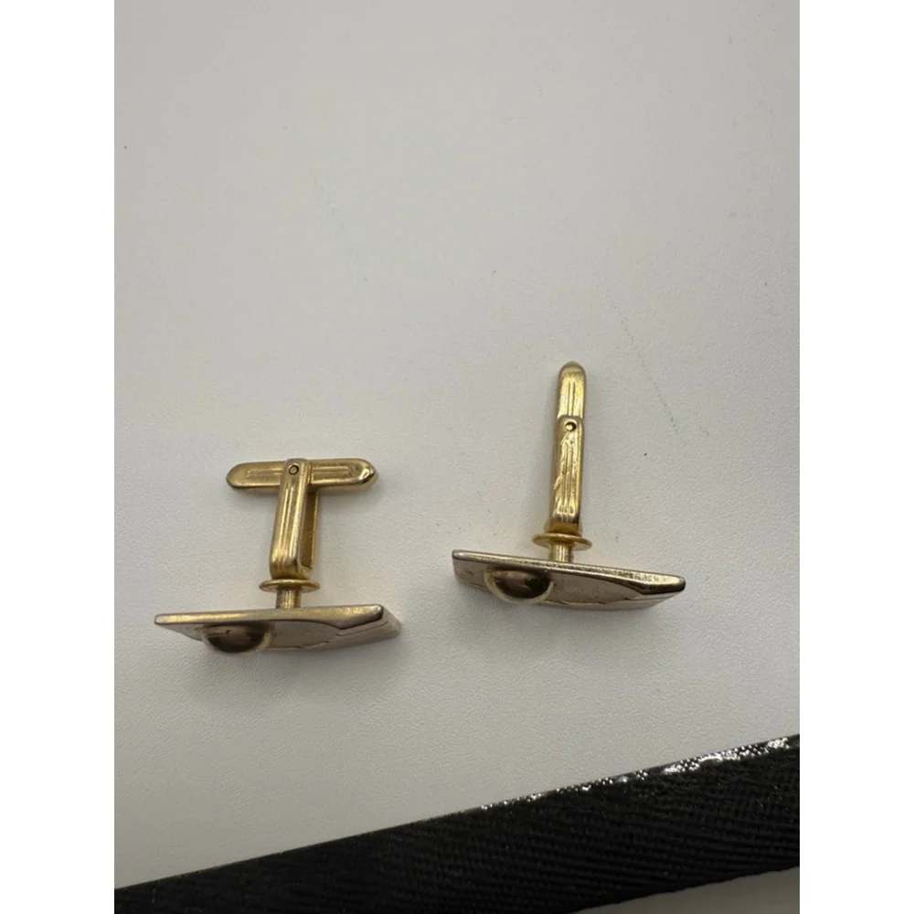 Men's Hickok Gold Tone Cuff Links One Size Vintage